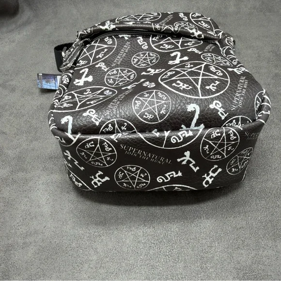 The WB Supernatural TV Small Crossbody Messenger Bag Join The Hunt - Picture 5 of 7